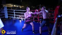 Создать мем Мопс против мартыненка