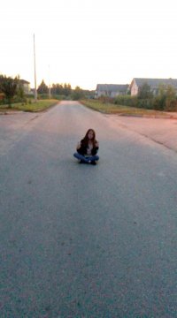 Создать мем Одинокая