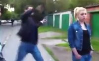 Создать мем Ударил с ноги по лицу в девушку