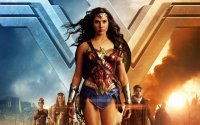 Создать мем Wonder-Woman