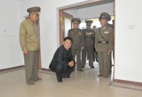Создать мем Ким Чен Ын Гопник