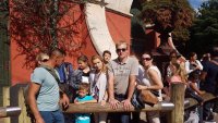 Создать мем Лучше крышу доделал