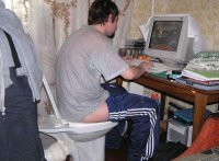 Создать мем Туалетик и компутик