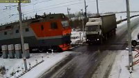 Создать мем Паровозик который цмок