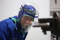 Создать мем Китайский сварщик
