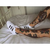 Создать мем Охуенные ножки