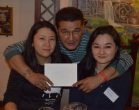 Создать мем Пошел на ДР ГР в суши бар