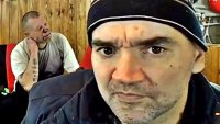 Они делают скрины и смеются с коментов