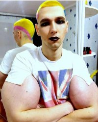 Создать мем Я красавчега еще ябусь в жопу