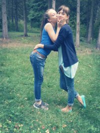 Вика и девочка
