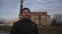 Прости подруга я не тот с кем быть хотела