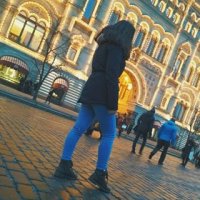 Фелиция харди  бежит от Человека паука