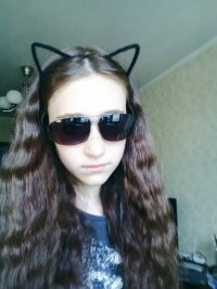 Юля Ли