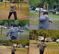 Мальчик бегает