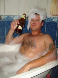 Мужик с пивом
