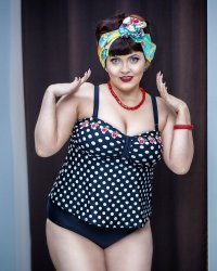 Омская училка в купальнике
