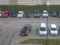 Машина на тротуаре