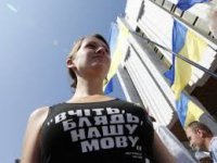 Пока культурно настаивают