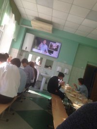Создать мем Фото из школьной столовой