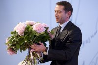 Создать мем И не поздравить Наташу с днем рождения