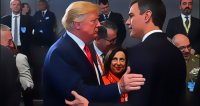 Создать мем Trump ordena y Snchez obedece Hay que reconocer el golpe en Vene