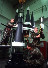 Создать мем W72-2 Warhead
