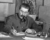 Создать мем Сталин пишет- расстрелять