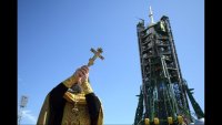 Создать мем С днем космонавтики