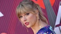 Создать мем Taylor swift