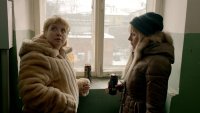Создать мем А у меня сестра кобчик сломала