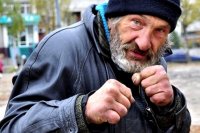 Создать мем Боевой бомж