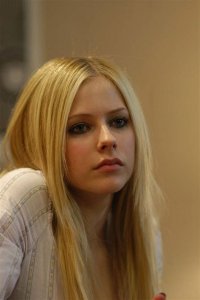 Создать мем Avril lavigne