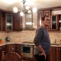 Создать мем Тарантино на кухне
