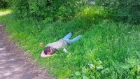 Создать мем В траве сидел кузнечик