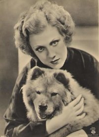Создать мем 930-ies Margaret Perry an actress with a chow