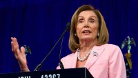 Создать мем Pelosi
