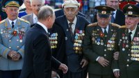 Создать мем Путин и ветераны