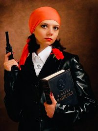 Создать мем Комиссарское тело