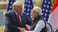 Создать мем Трамп в индии