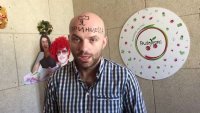 Создать мем Ведущий
