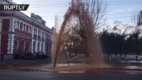 а как же реки с говном текущие по дорогам?, Мем Фонтан говна