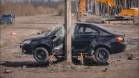 Создать мем Китаец против столба
