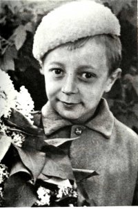 Создать мем Правик в детстве
