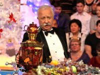 Создать мем Шо надо
