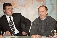 Создать мем ТОЛСТЫЙ МЕДВЕДЕВ