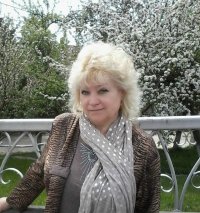 Создать мем В ЛАВРЕ