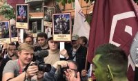 Создать мем Бессмертный Орк
