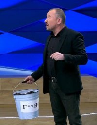 Создать мем Братишка я вам покушать принес