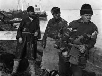 Создать мем Монтажник натяжных потолков