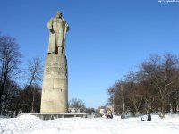 Создать мем Памятник Ивану Сусанину